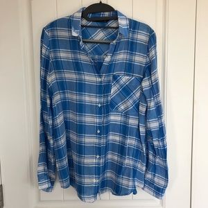 Blue and white plaid long sleeve